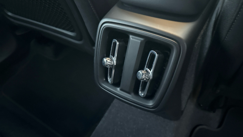 Volvo XC40 2.0 B3P Core 5dr Auto Petrol Estate